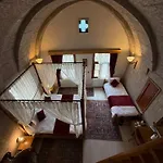 Karballa فندق أكساراي
